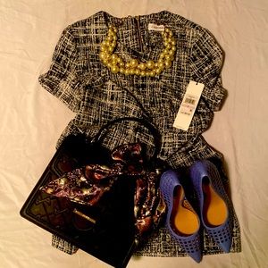 Macy’s Calvin Klein Size 6 Short Sleeved Abstract Pattern Black & White Dress